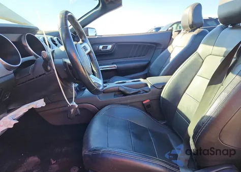 2019 Ford Mustang z USA, uszkodzony, nr VIN 1FATP8UHXK5149518